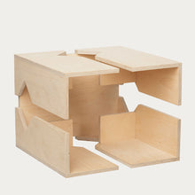 Laden Sie das Bild in den Galerie-Viewer, Altpapiersammler aus Holz